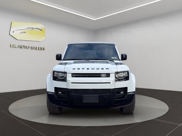 Used 2023 White Land Rover V8 image 2