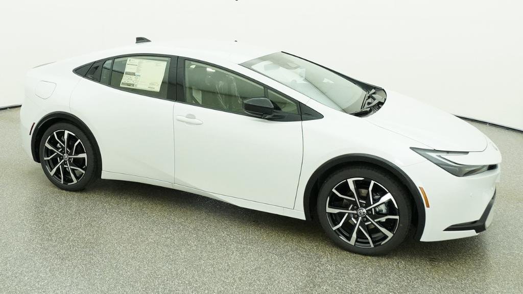 New 2026 Wind Chill Pearl Toyota XSE image 6