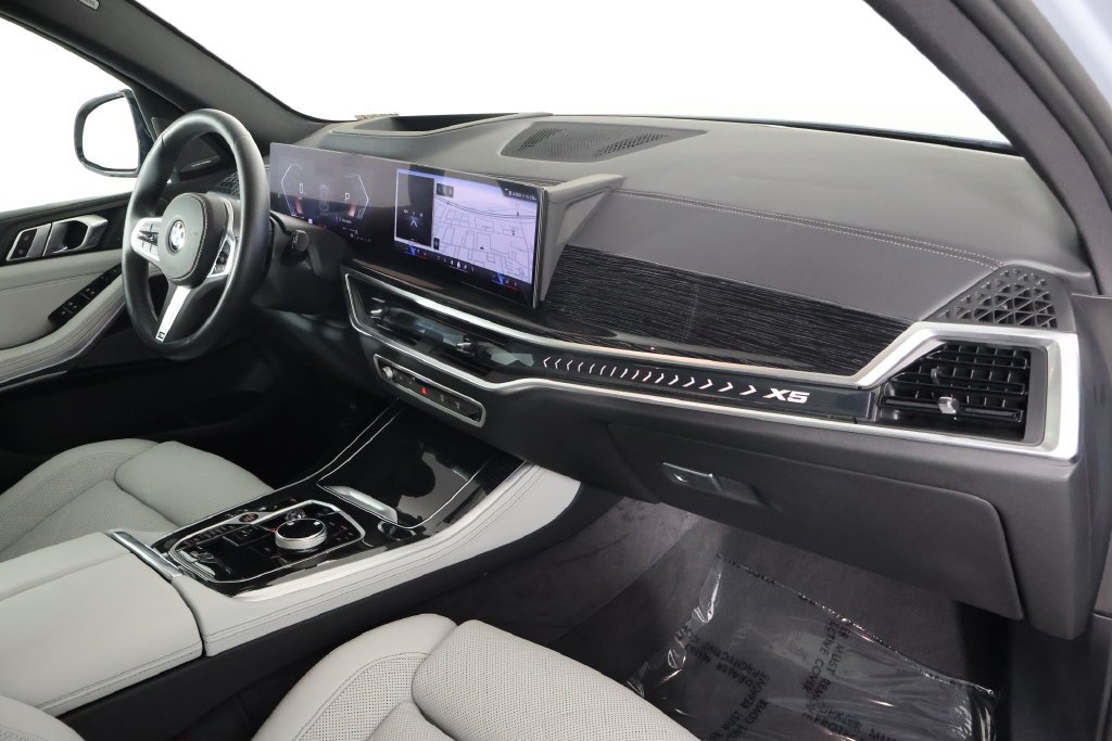 Certified Used 2026 Brooklyn Grey Metallic BMW xDrive40i image 9