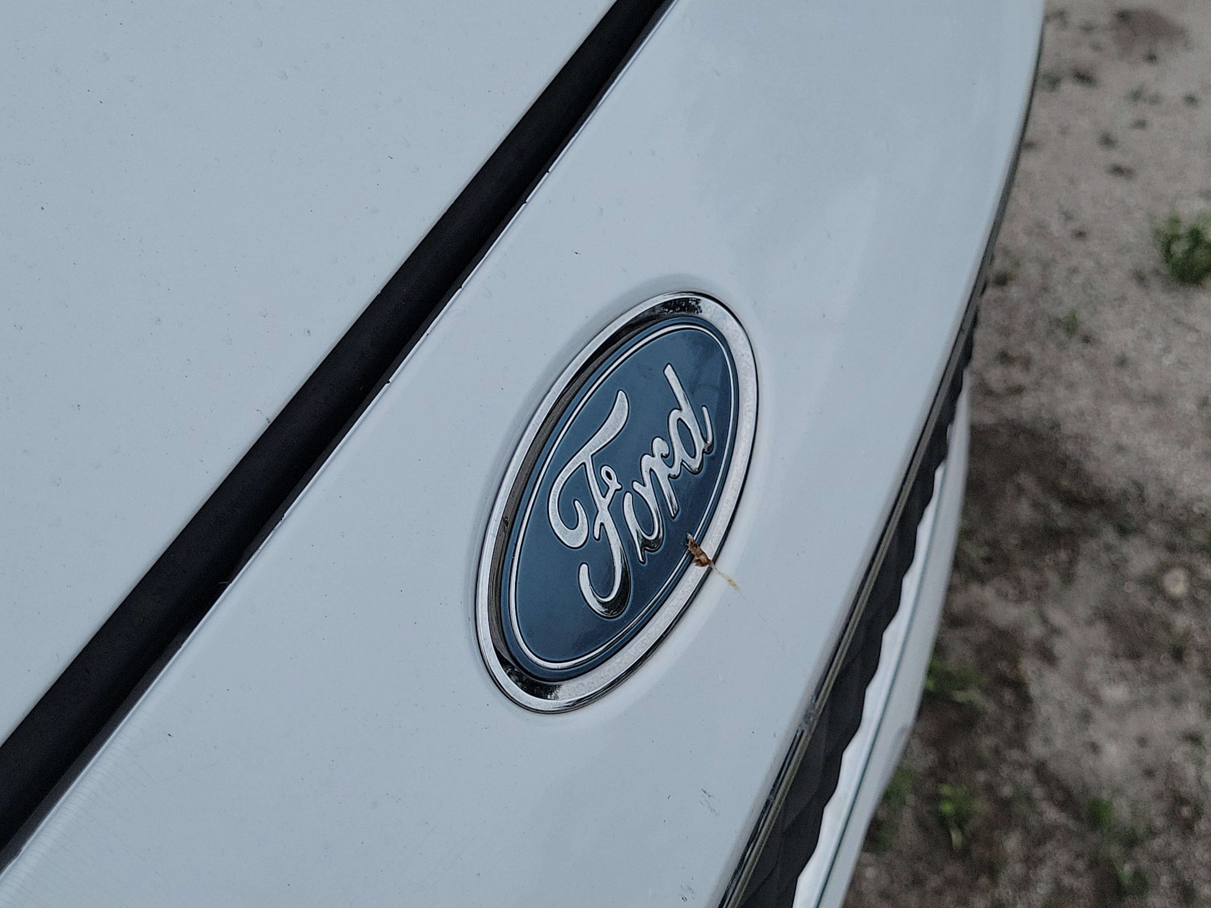 Used 2017 Oxford White Ford S image 9