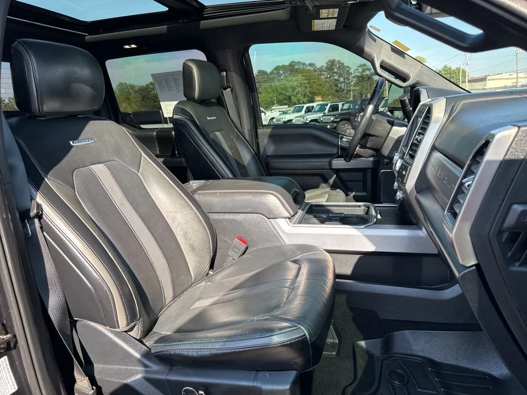 2019 Ford F-450 Super Duty Platinum - Photo 30