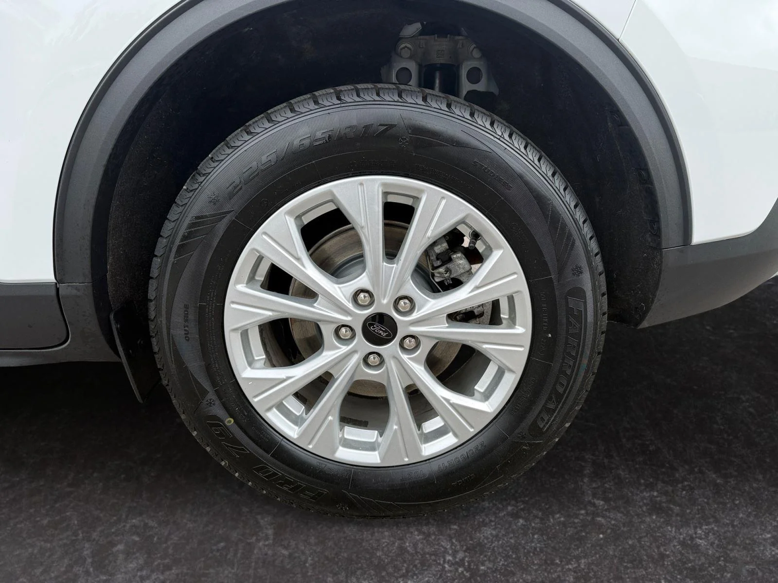 Used 2024 Oxford White Ford Active image 27