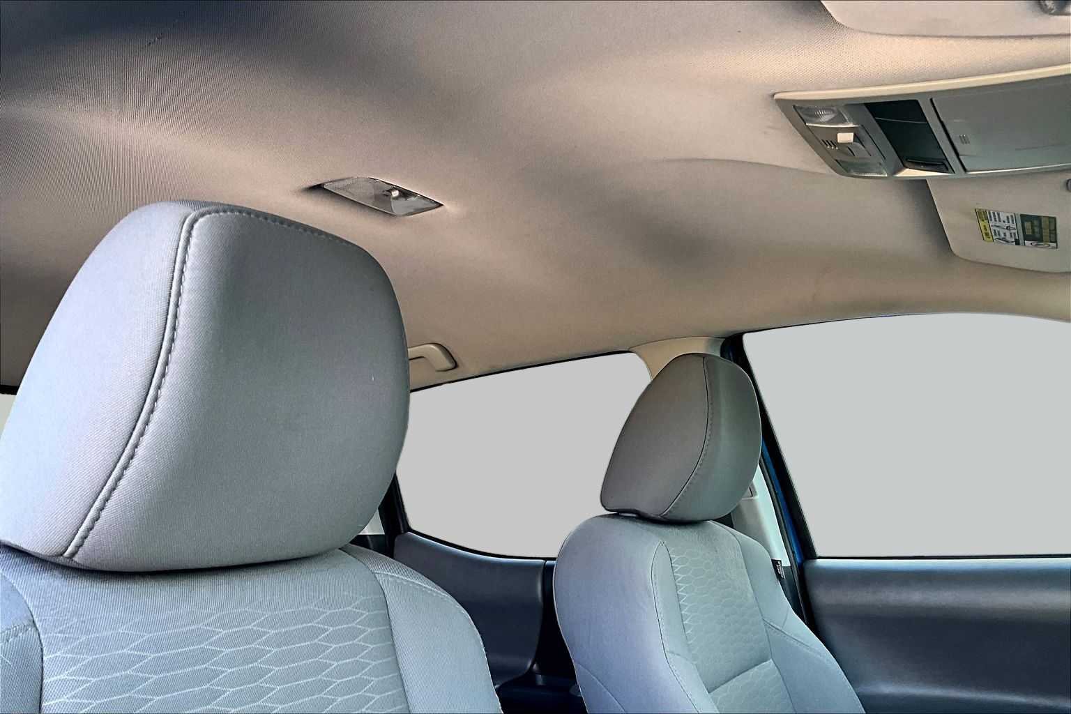 Used 2017 Blazing Blue Pearl Toyota SR5 image 13