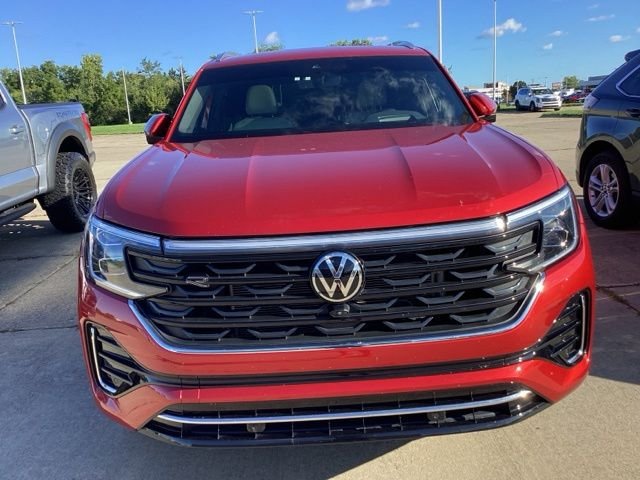 Certified Used 2024 Aurora Red Metallic Volkswagen 2.0T SEL Premium R-Line image 2