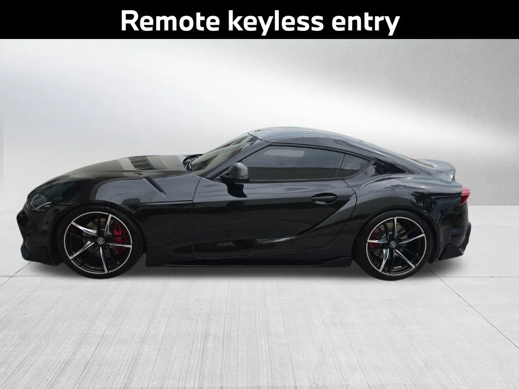 Used 2020  Toyota 3.0 image 9