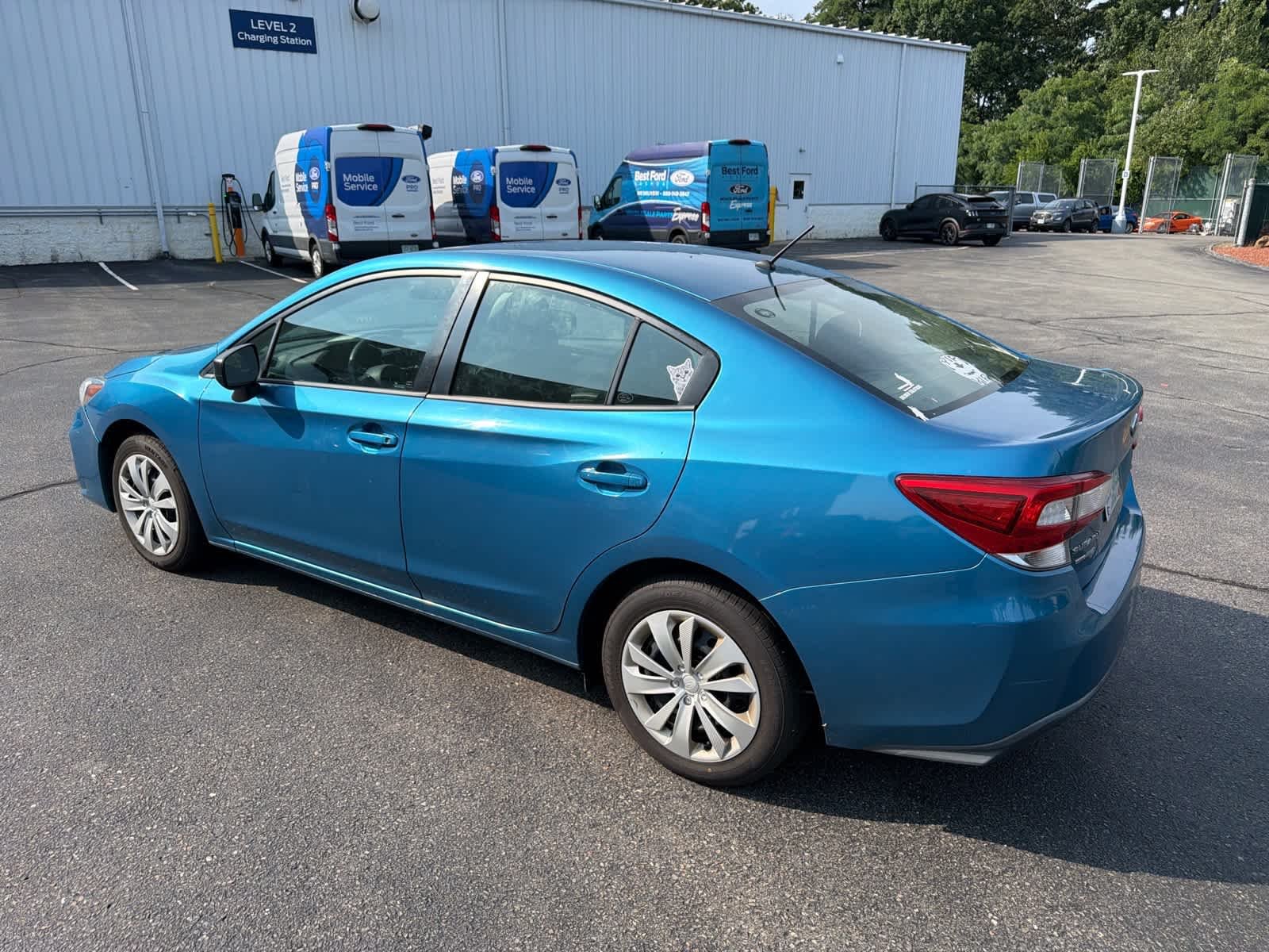 Used 2017 Island Blue Pearl Subaru  image 5