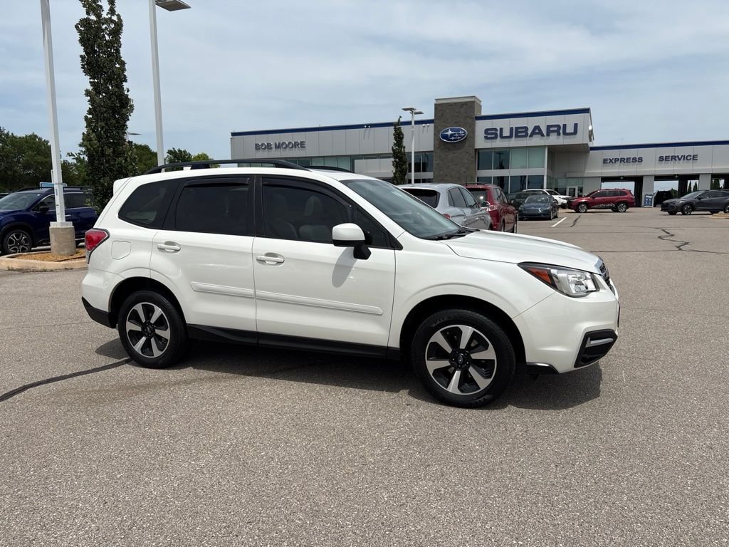 Used 2017 White Subaru 2.5i Premium image 1