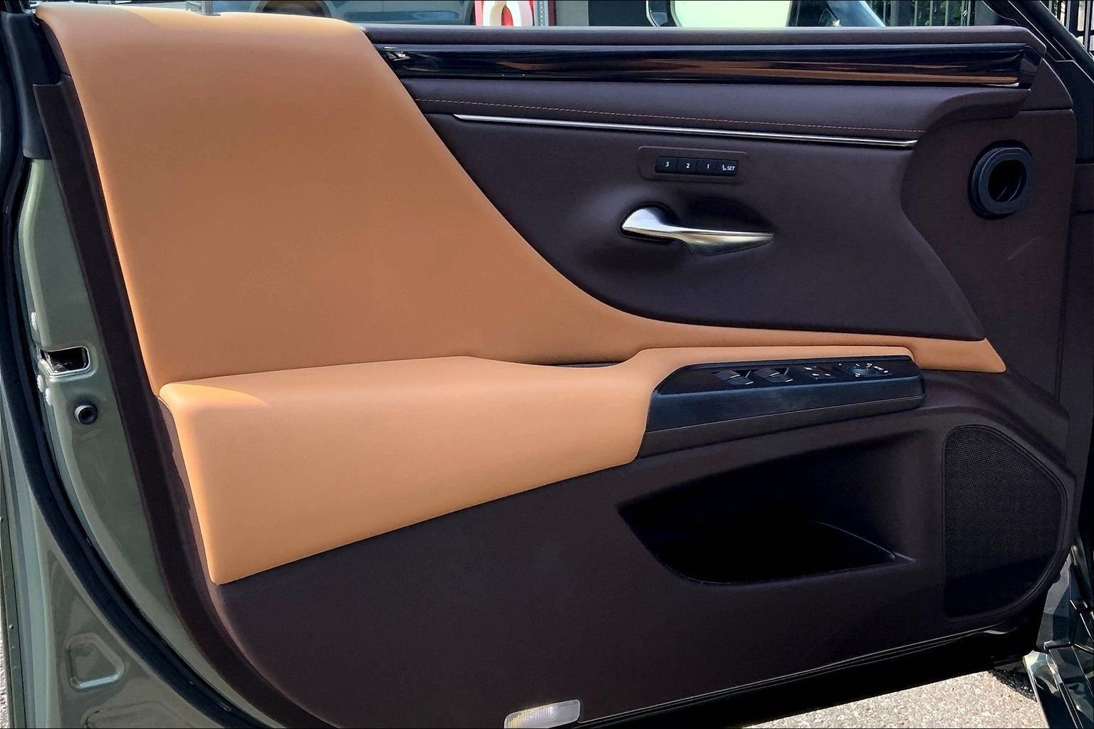 Used 2021 Green Lexus 350 image 20