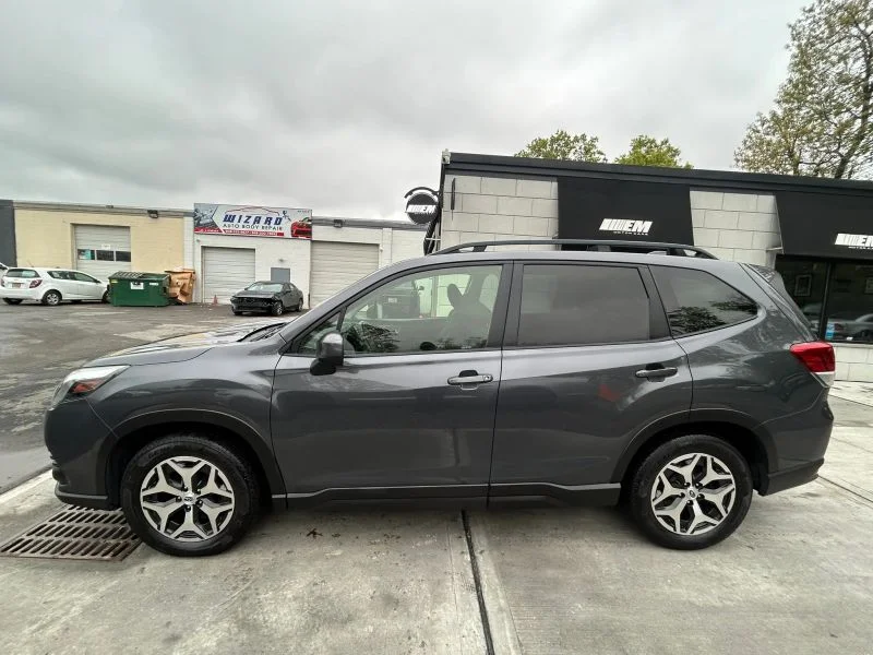 Used 2022 Gray Subaru Premium Sport Utility 4D image 5