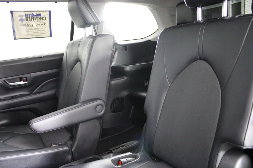 Used 2024 Silver Toyota XLE image 18