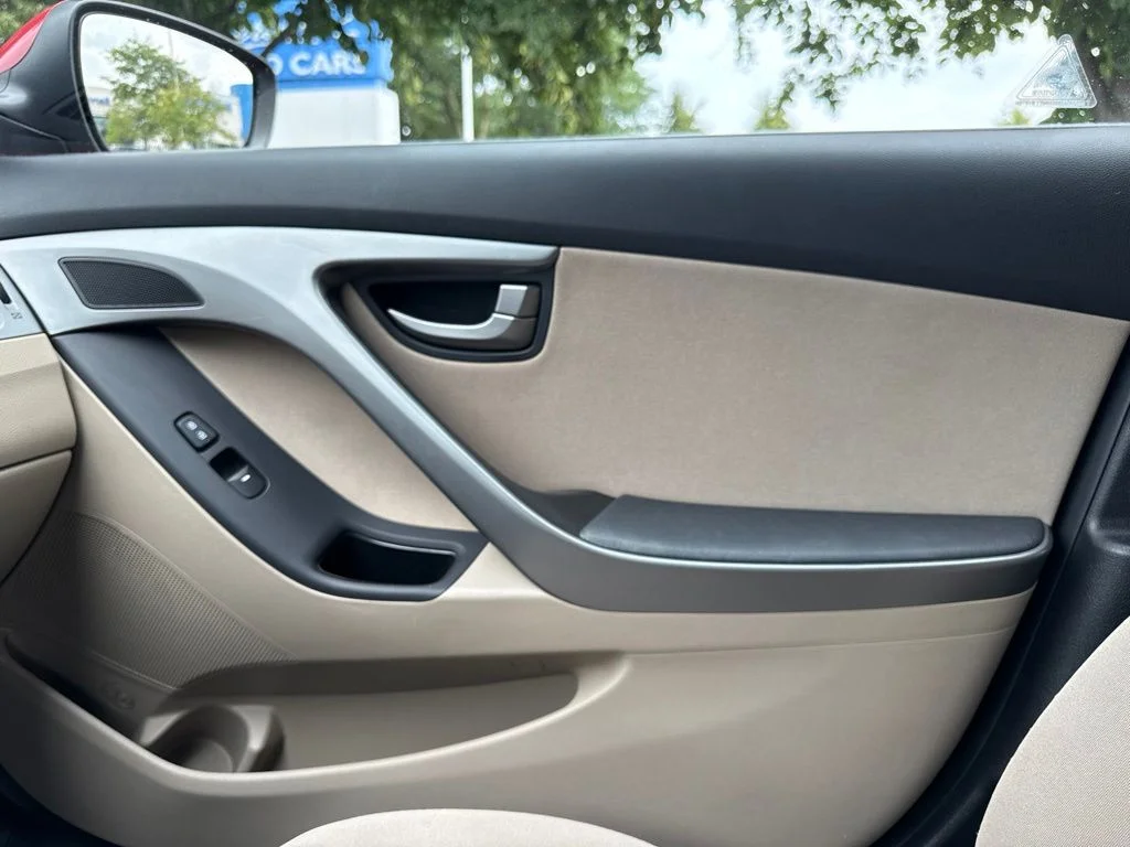 Used 2014 Red Hyundai SE image 31
