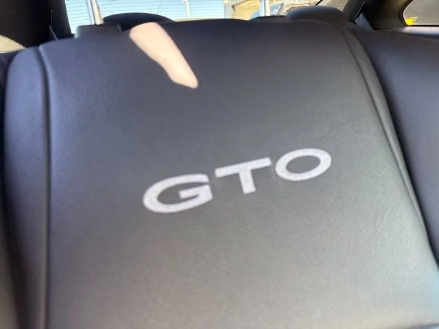 Used 2006 Blue Pontiac Base image 16