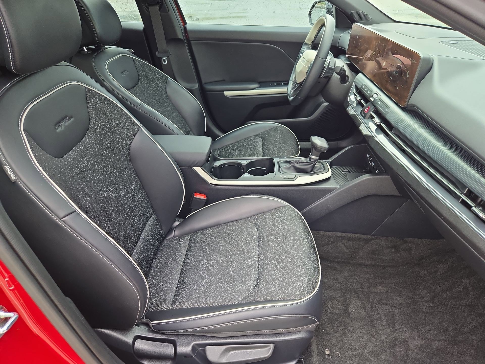 Used 2025 Currant Red Kia GT-Line image 32