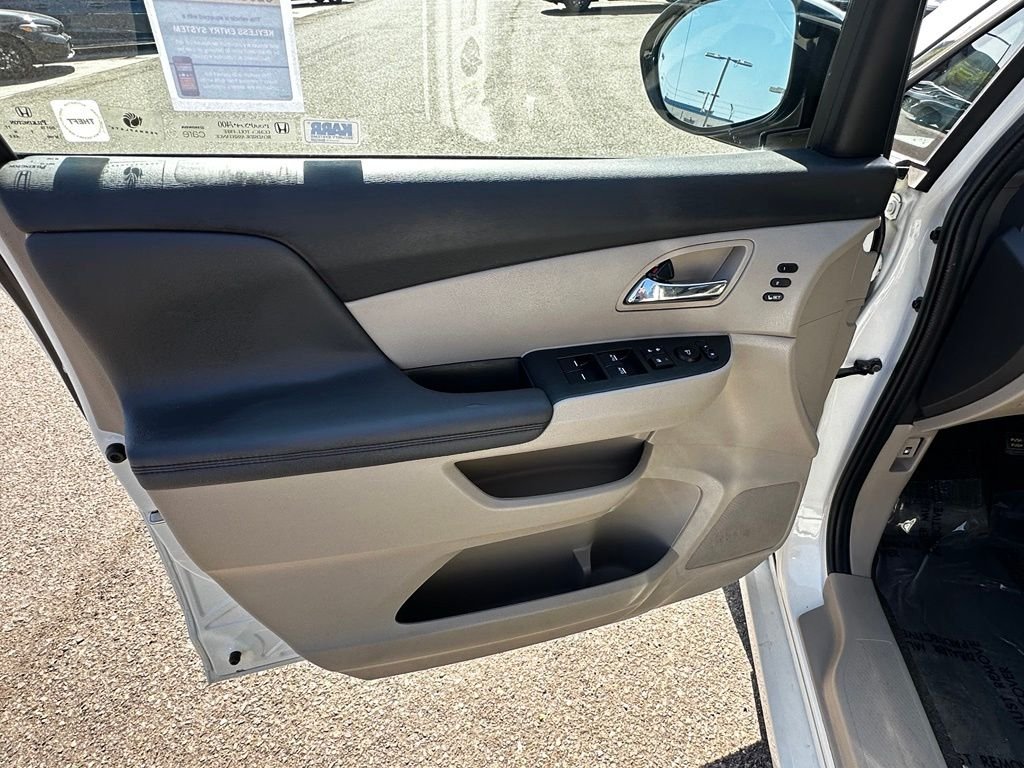 Used 2015 White Honda Touring image 21