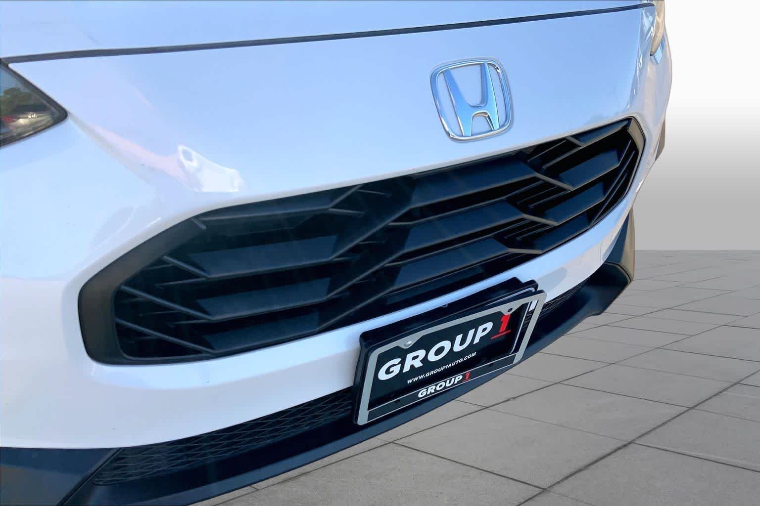 Used 2023 Platinum White Pearl Honda Sport image 29