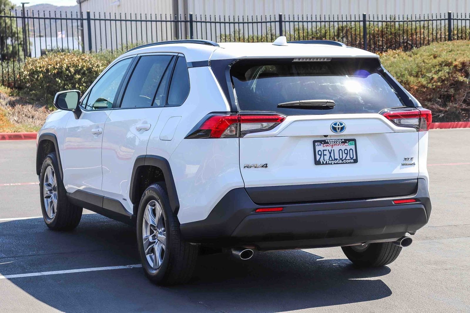 Certified Used 2023 Ice Toyota XLE image 5