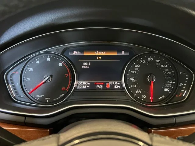Used 2022 Brilliant Black Audi Premium image 28