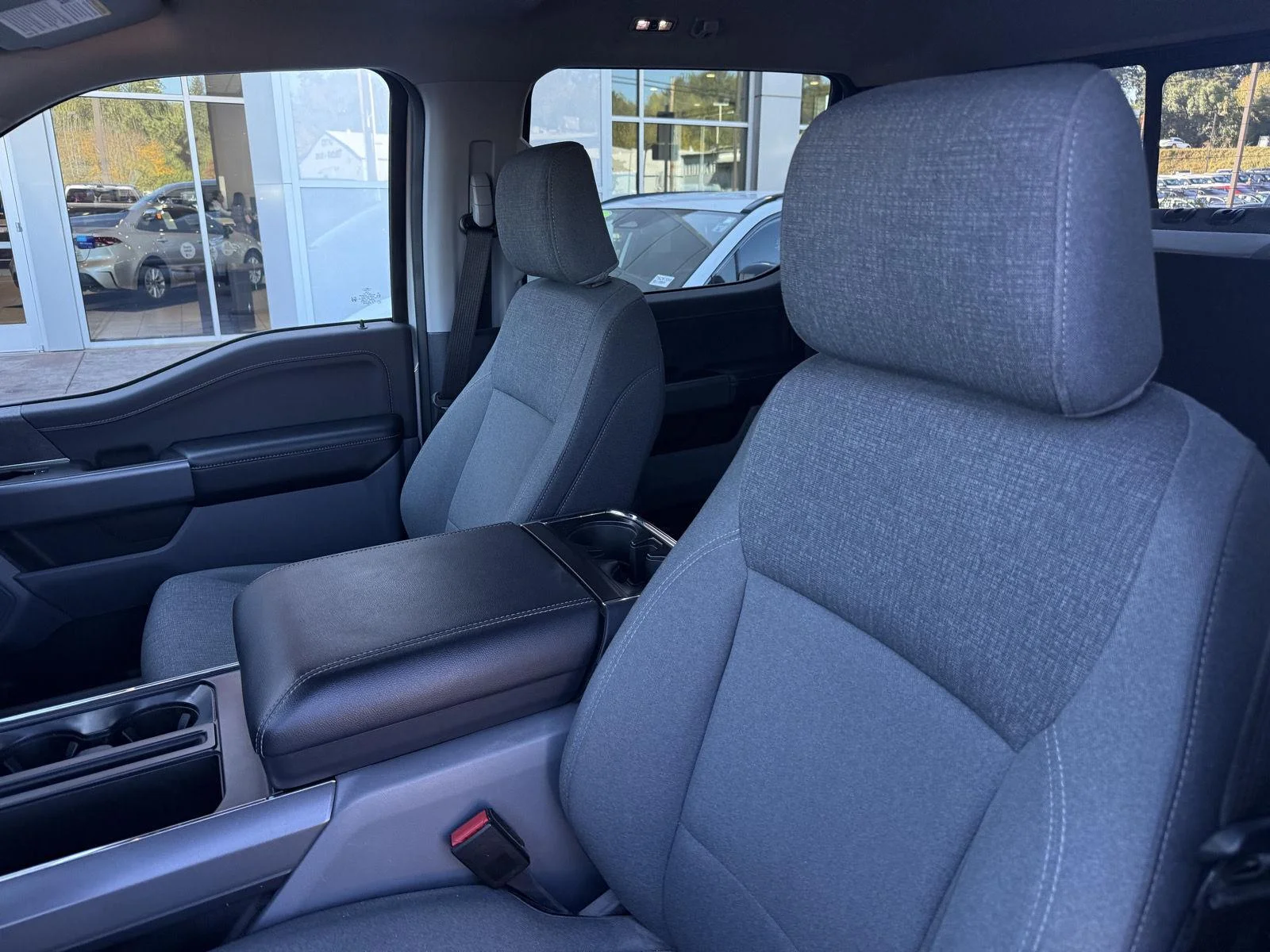 Used 2024 Avalanche Ford XLT image 14