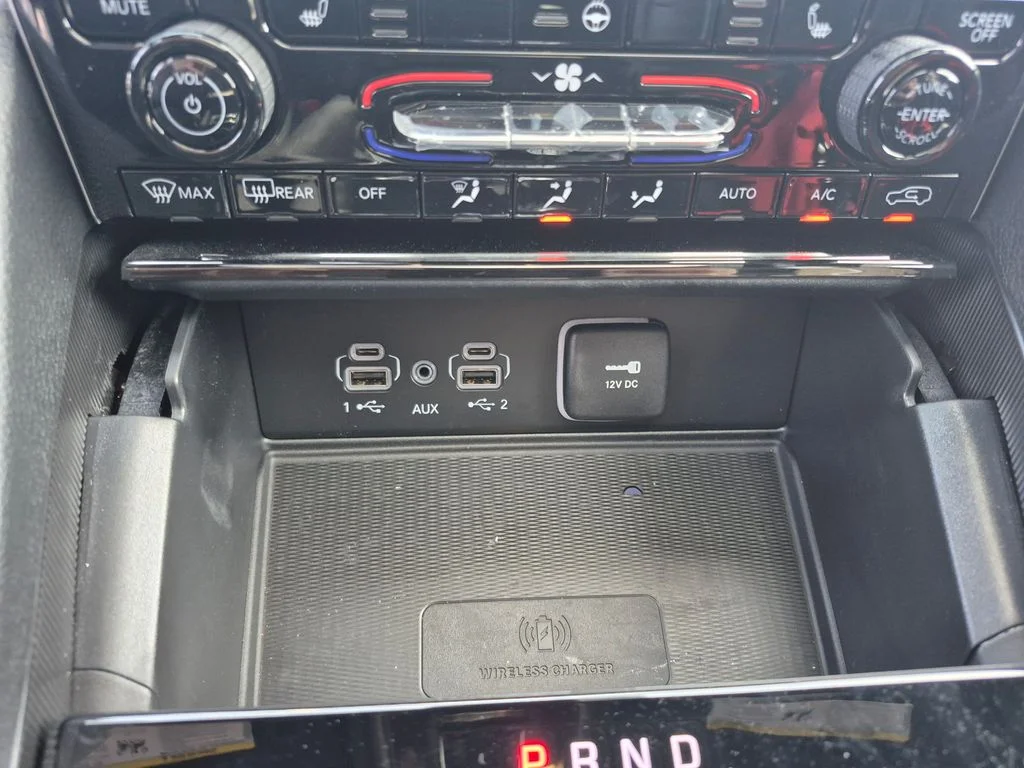 Used 2025 Gray Jeep Altitude X image 9