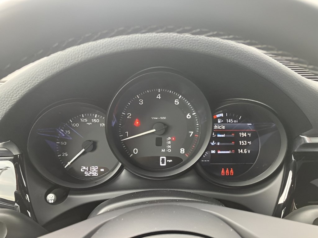2023 Porsche Macan Base - Photo 14