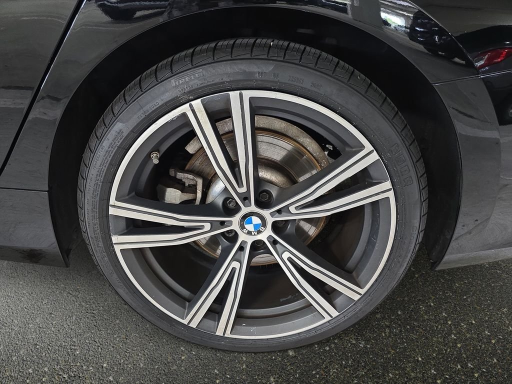 Used 2020 Jet Black BMW 330i image 31