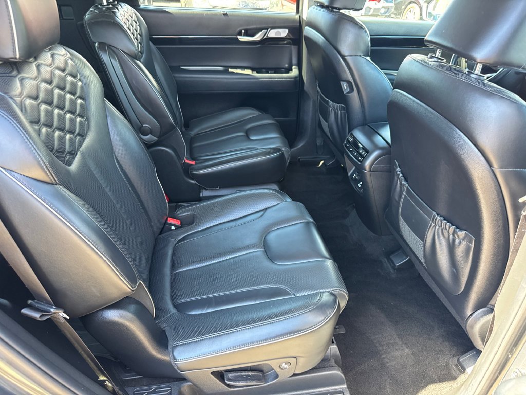 Used 2021 Gray Hyundai Limited image 16