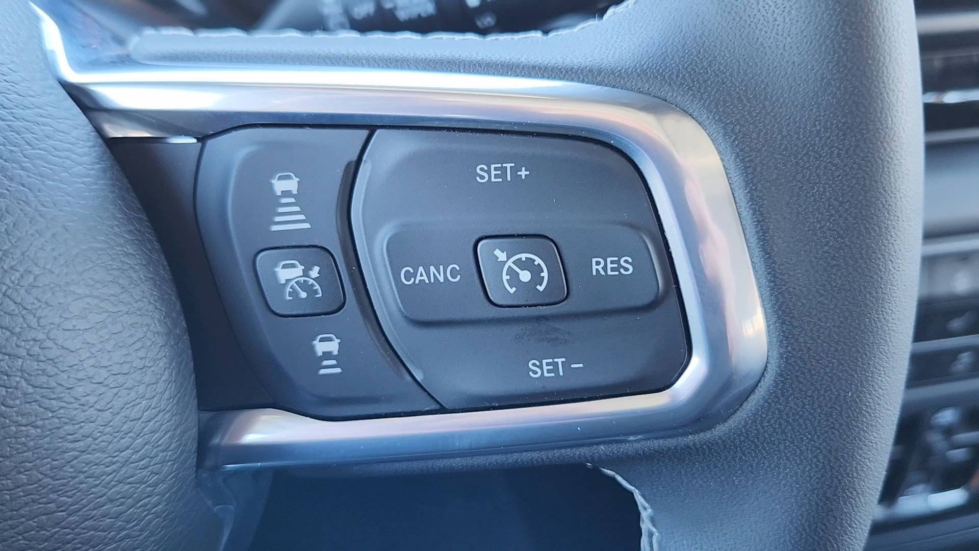 Used 2025 Bright White Clearcoat Jeep Sahara image 13