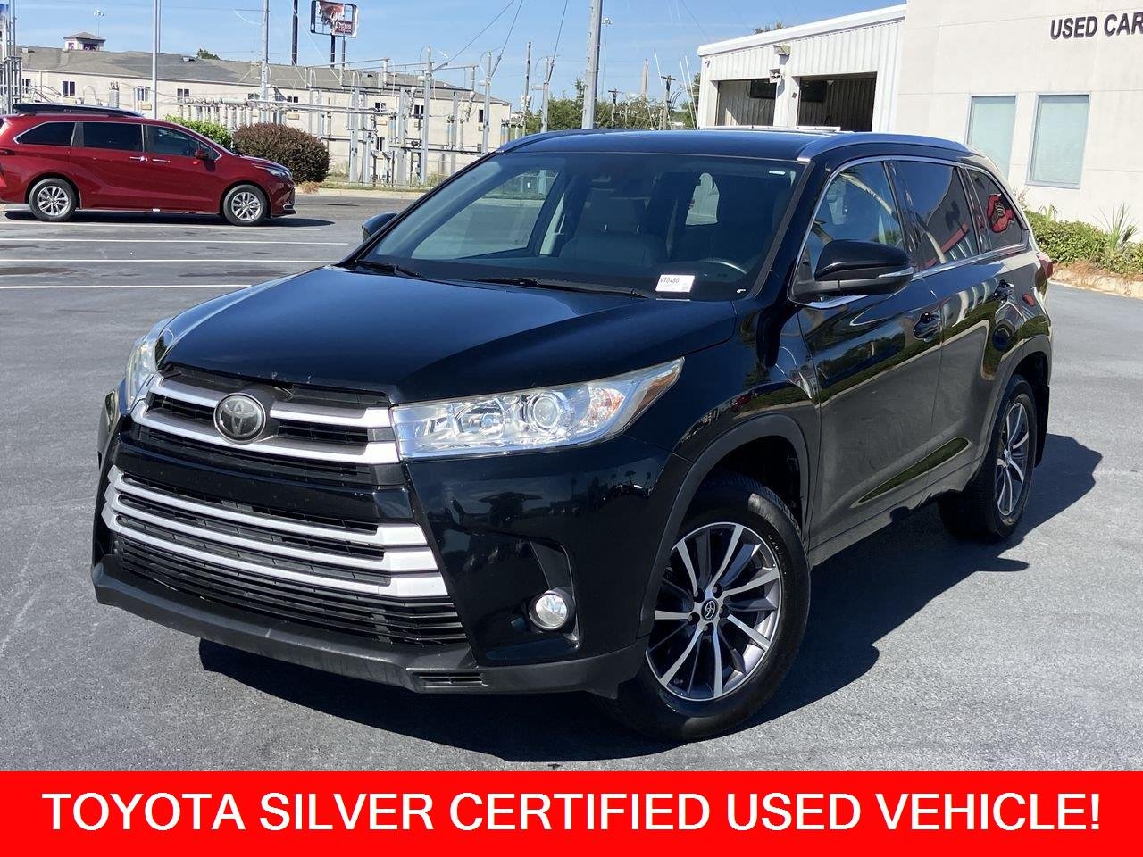 Used 2017 Black (Midnight Black Metallic) Toyota XLE AWD image 1