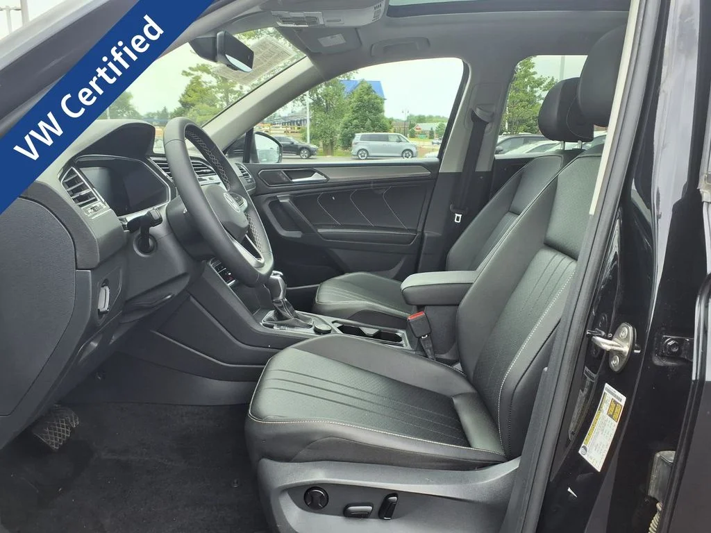 Certified Used 2023 Deep Black Volkswagen 2.0T SE 4-Motion image 9
