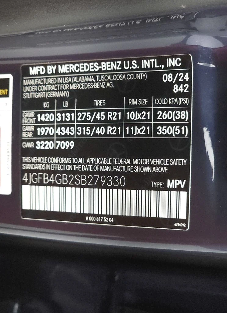 Used 2025 Twilight Blue Metallic Mercedes-Benz GLE 450e image 36