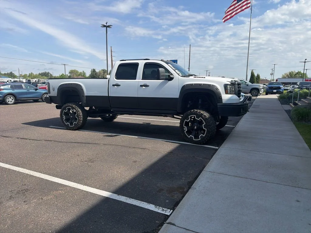 2008 GMC Sierra 4WD Crew Cab 8ft SLT's photo