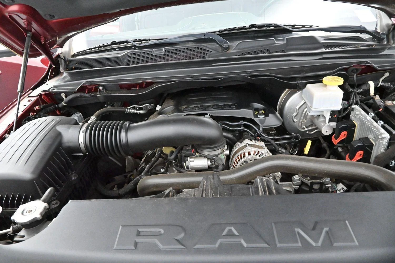 Used 2020 Delmonico Red Pearlcoat Ram Limited image 39