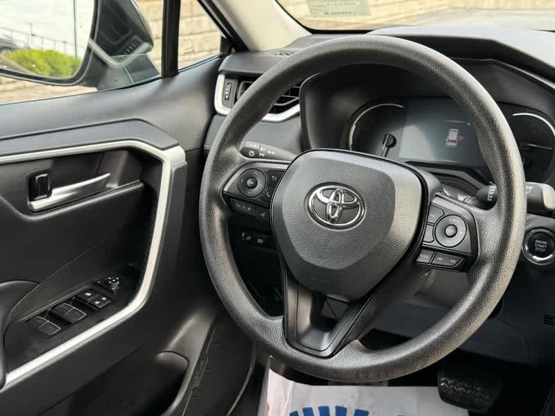 Used 2025 Midnight Black Metallic Toyota XLE image 12