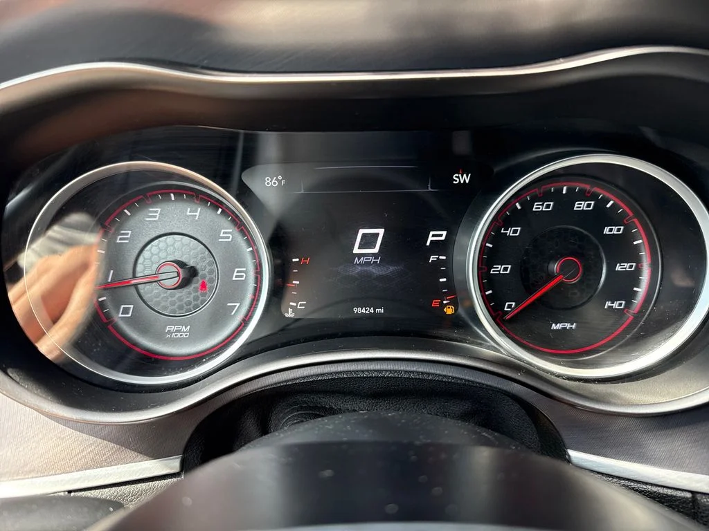 Used 2020 Orange Dodge SXT image 15
