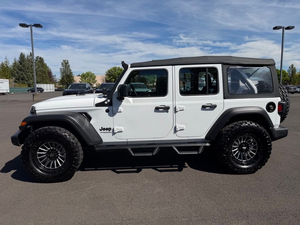 Used 2022 Bright White Clearcoat Jeep Unlimited Sport image 5