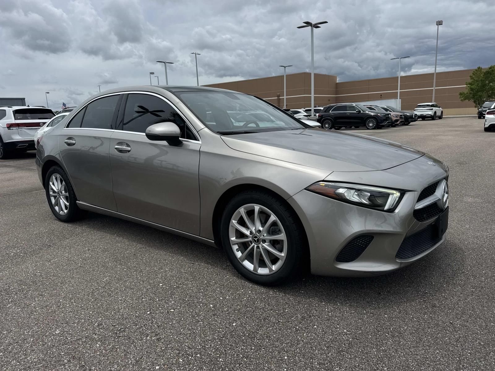 Used 2020 Silver Mercedes-Benz A 220 image 3