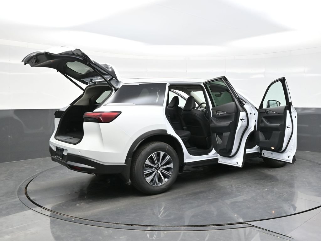 New 2027 RADIANT WHITE INFINITI Pure AWD image 53