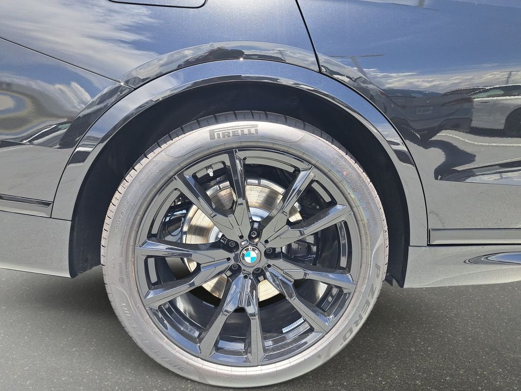 New 2027 Black Sapphire Metallic BMW xDrive40i image 20