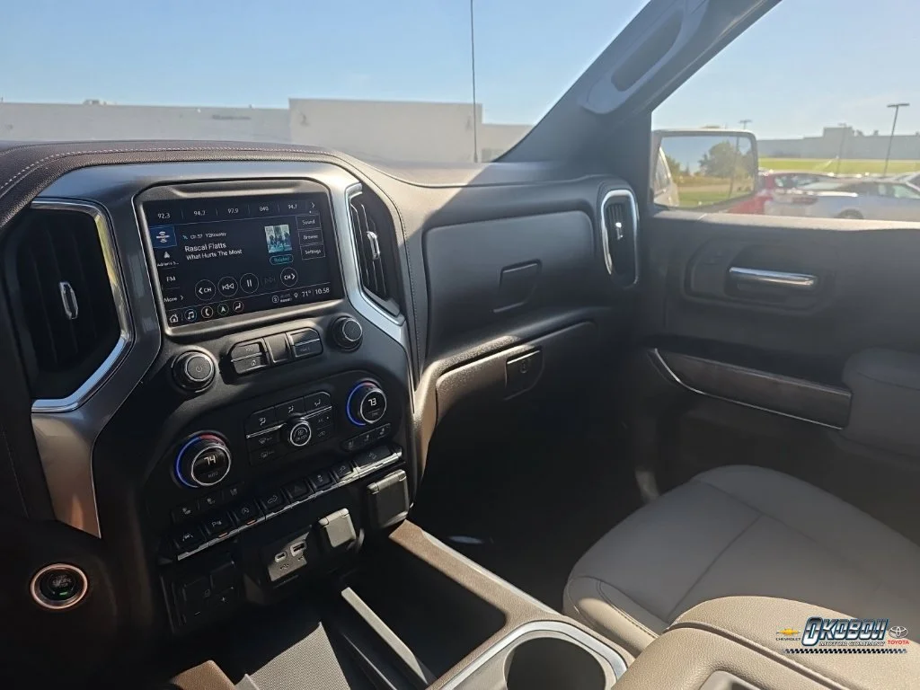 2021 Chevrolet Silverado 1500 LTZ - Photo 18