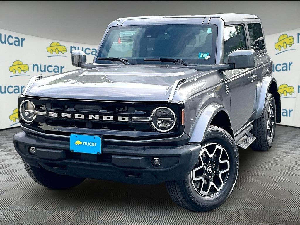 Used 2023 Gray Ford Outer Banks image 12
