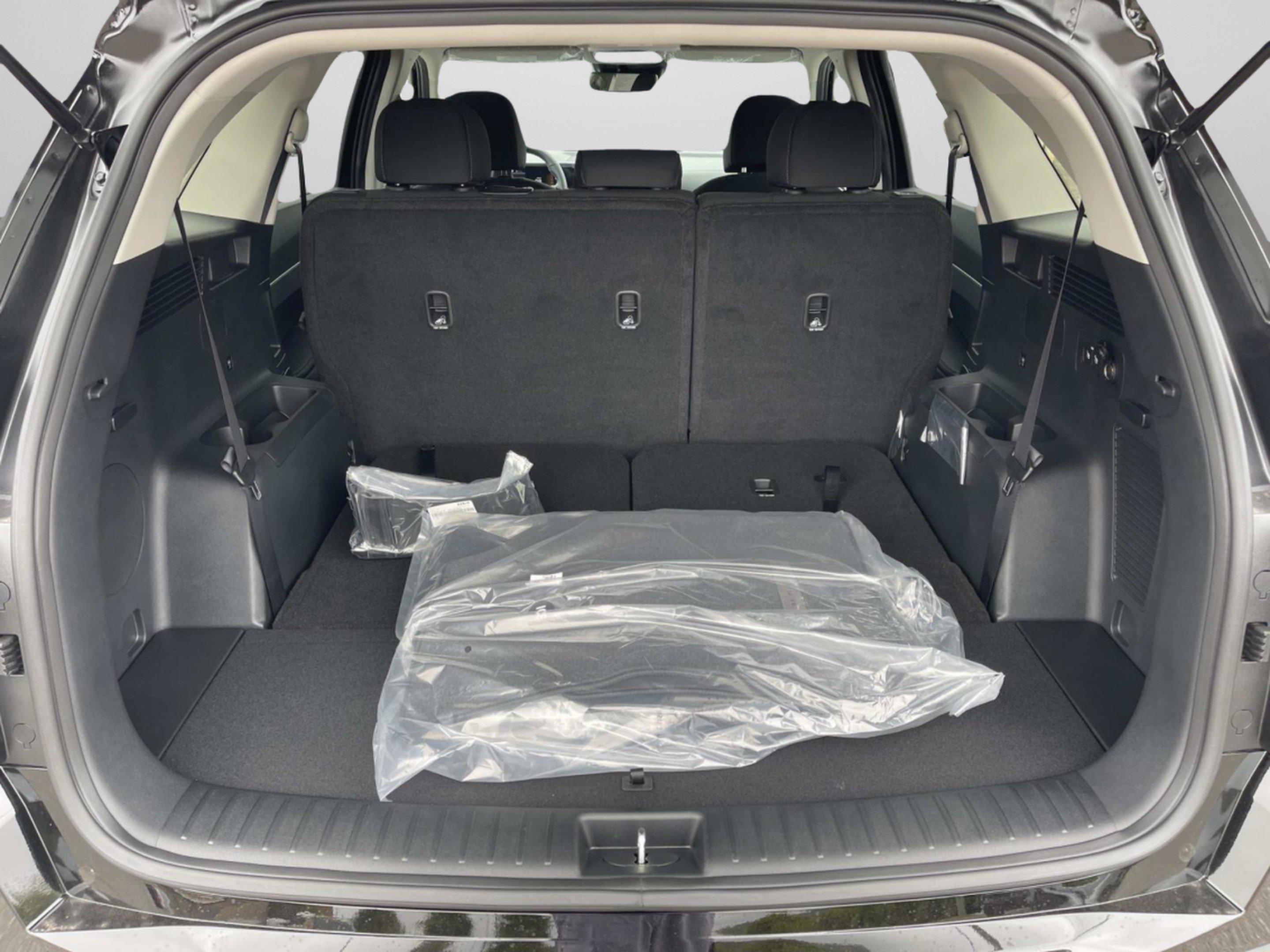 New 2026 Ebony Black Kia LX image 9