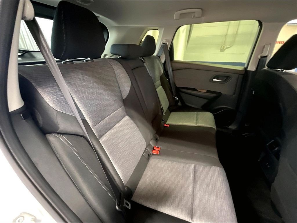 Used 2023 Silver Nissan SV image 16