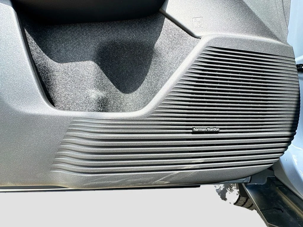 New 2026 ICE SILVER METALLIC Subaru Touring XT image 22