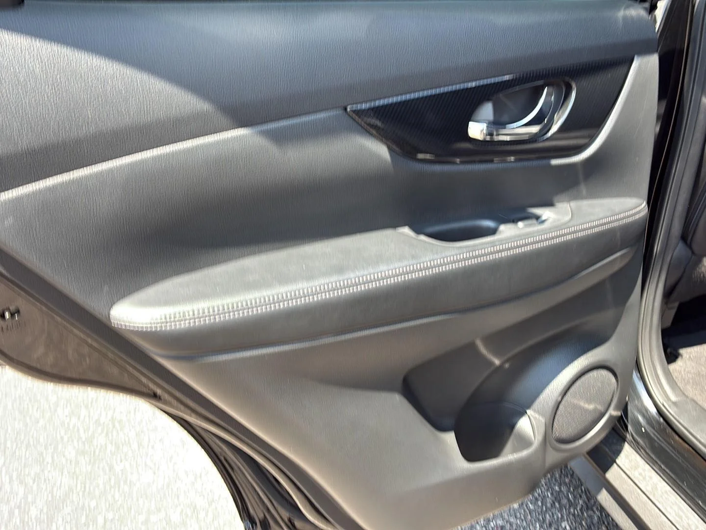 Used 2020 Magnetic Black Pearl Nissan SL image 20