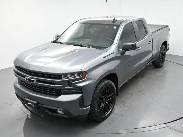 Used 2020 SATIN STEEL METALLIC Chevrolet RST image 32