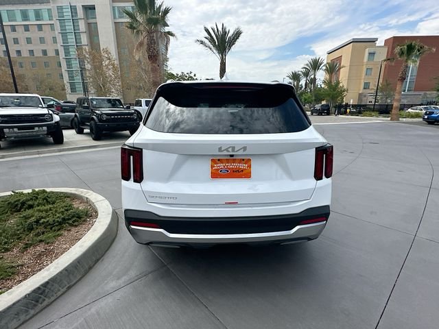 New 2026 Glacial White Pearl Kia S image 6
