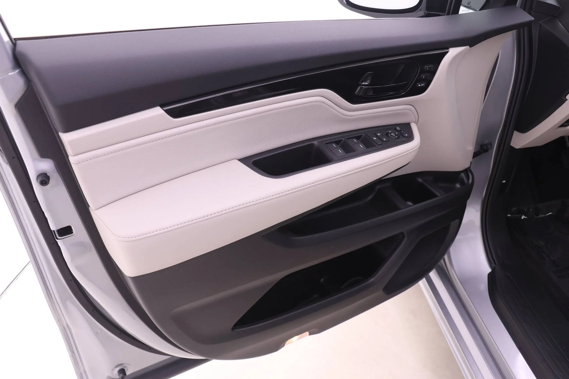 2026 Honda Odyssey Elite - Photo 7