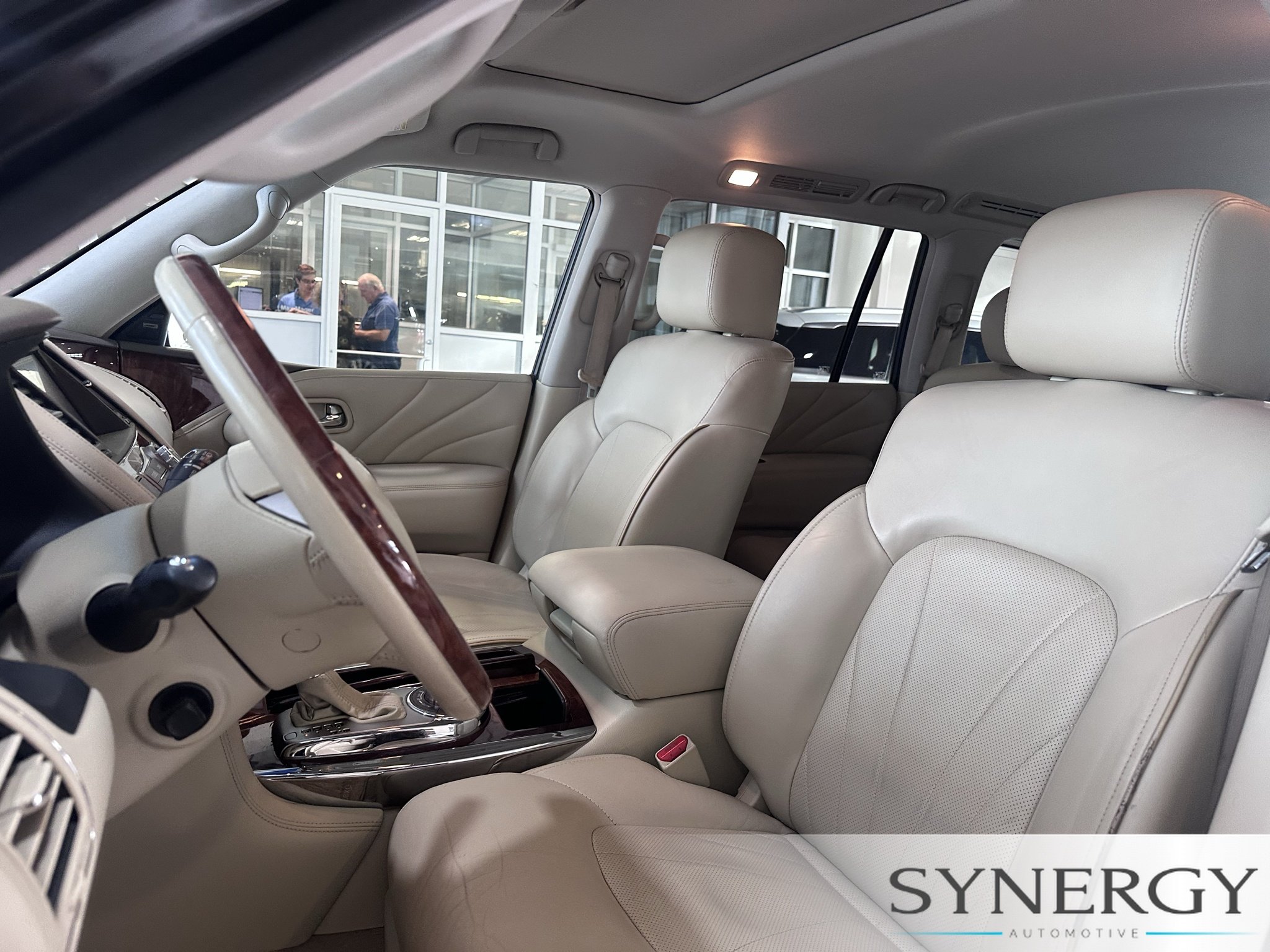 Used 2015 Black Obsidian INFINITI Limited image 28