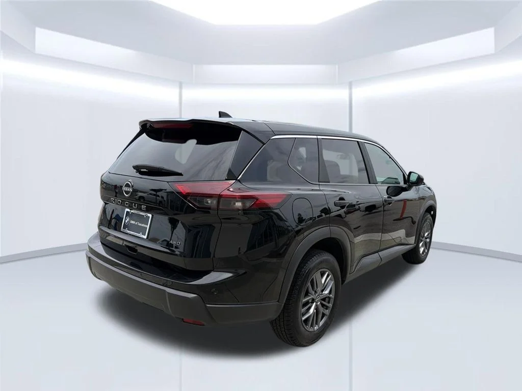 Used 2024 Black Nissan S image 7