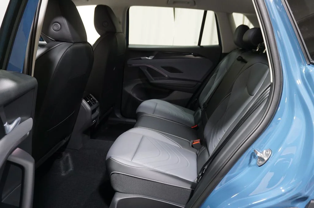 New 2026 Blue Volkswagen 2.0T SE image 11